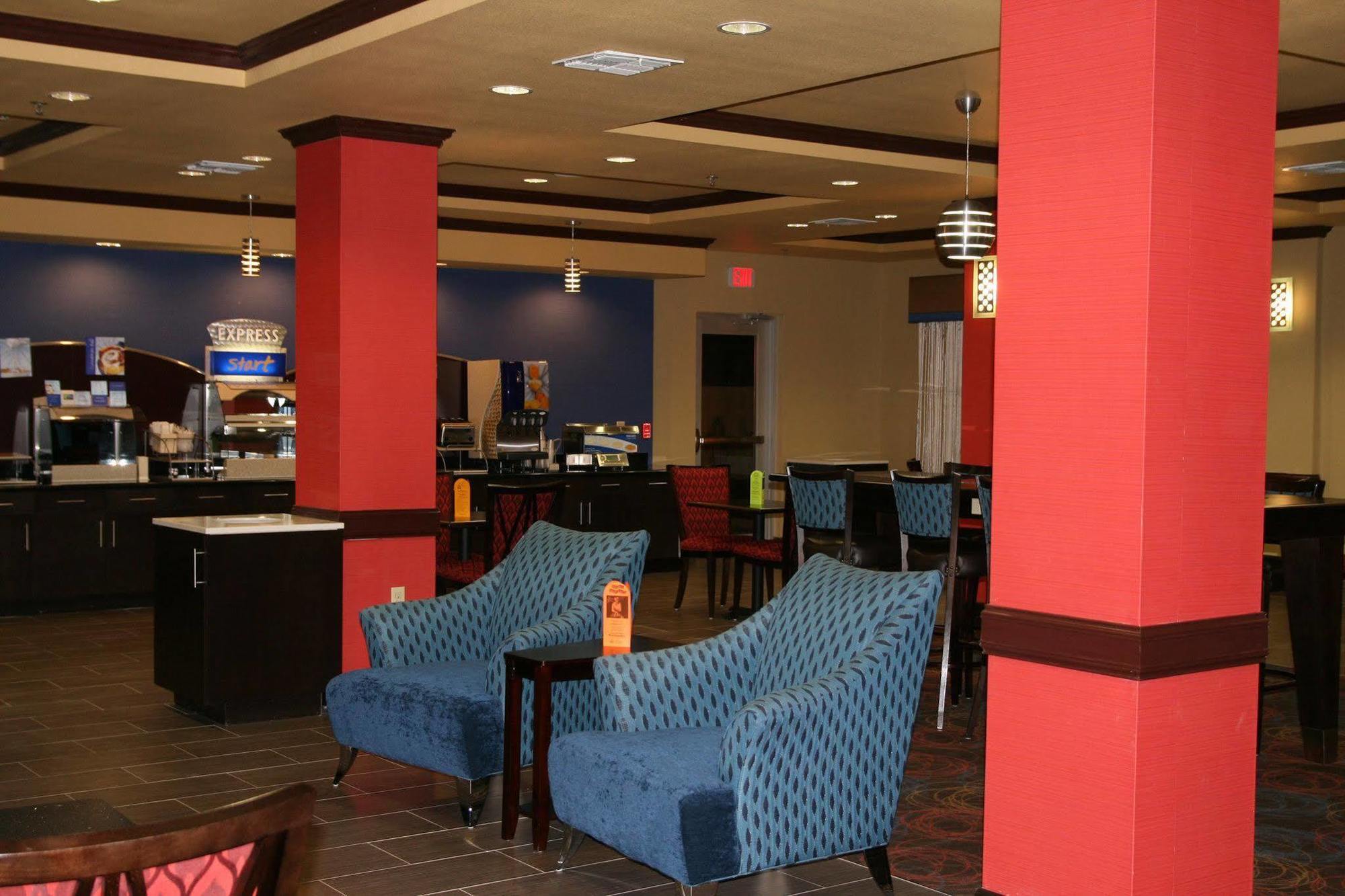 Express & By Ihg 2* Clarion
